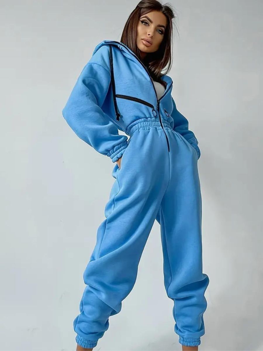 jumpsuit med huva och dragsko