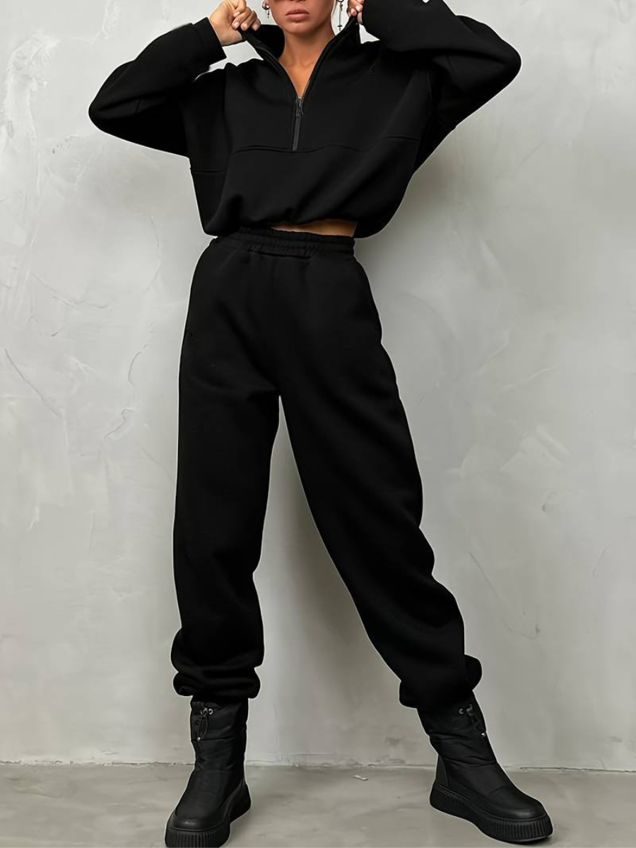 sweatshirt och träningsbyxor