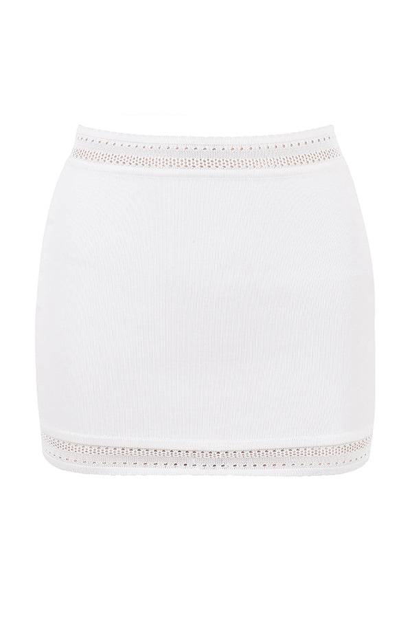 Elfenbensfärgad elegant ribbstickad topp med minikjol