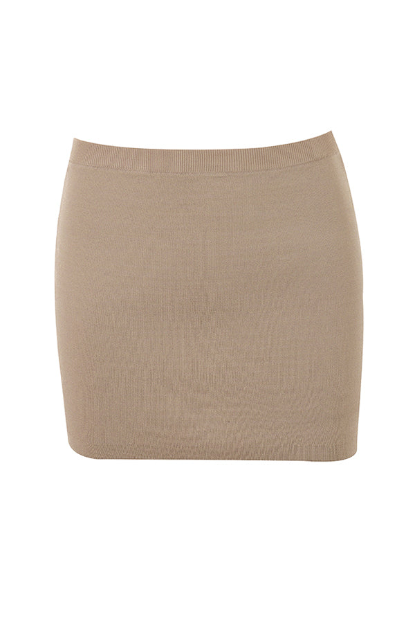 Taupe stickad topp med lå nga ärmar och minikjol