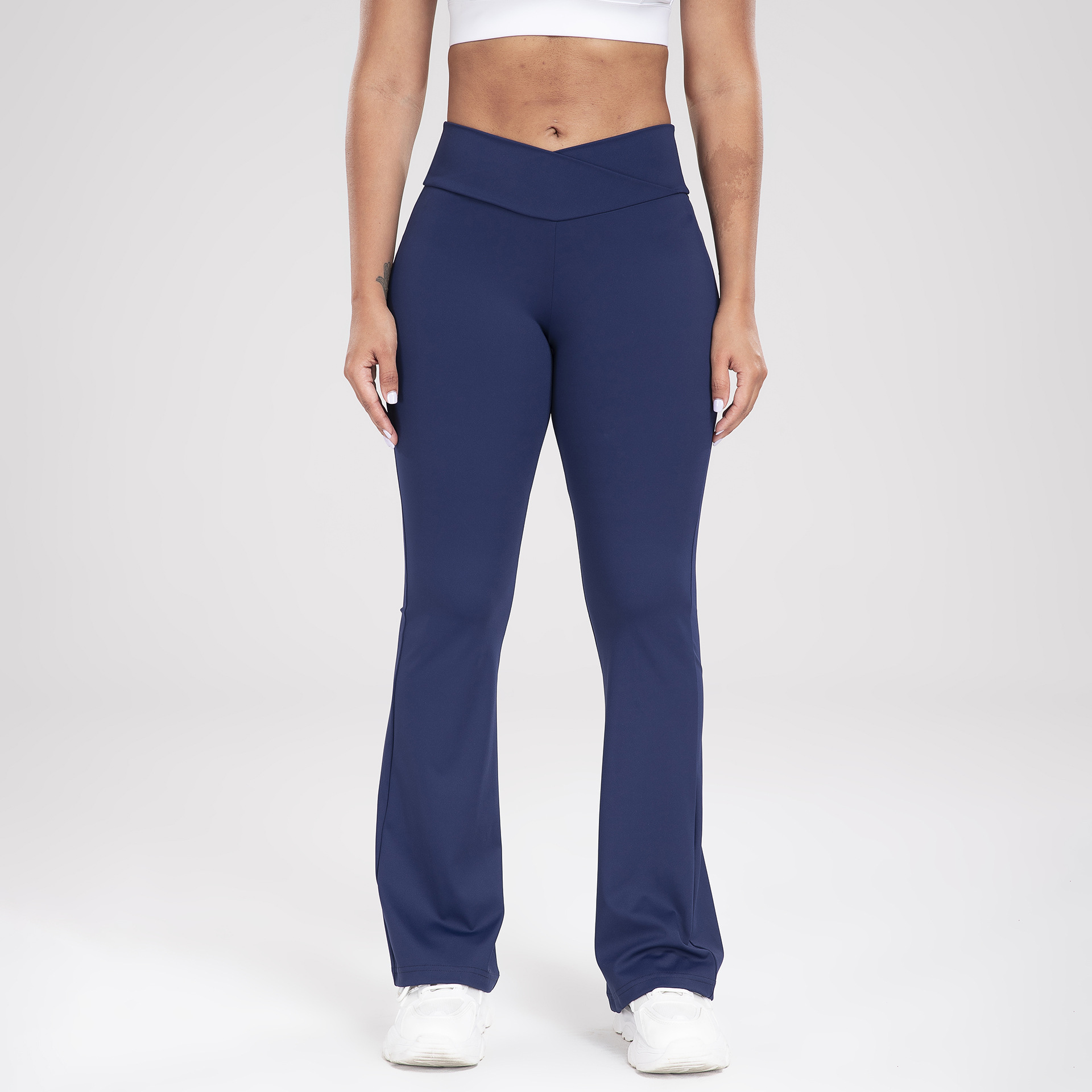 Bootcut sportbyxor med brett midjeband