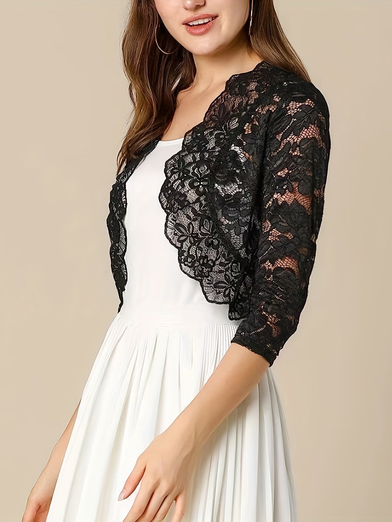 Halvtransparent cropped cardigan med blommig spets