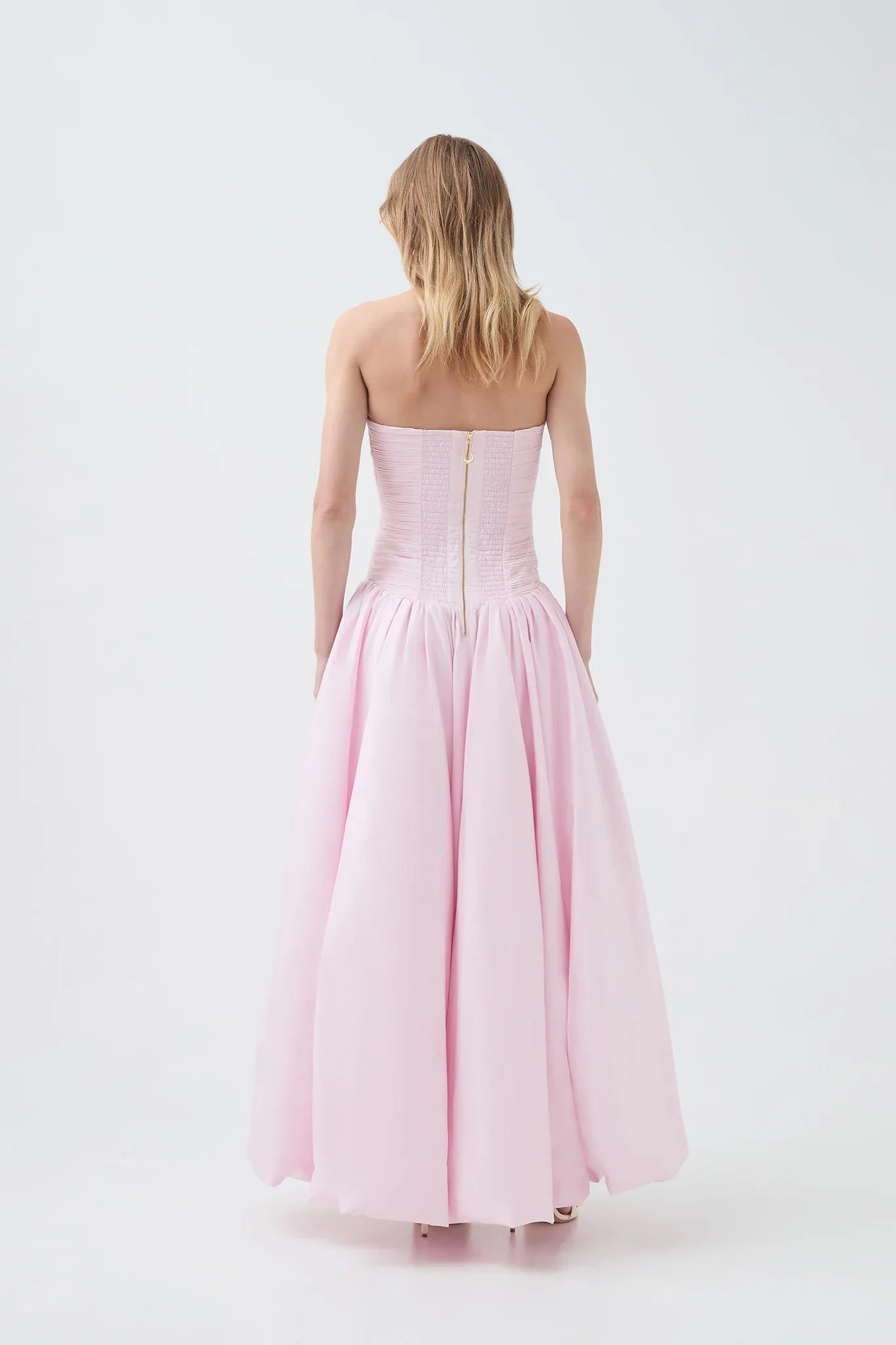 Maxiklänning med bubbelkant