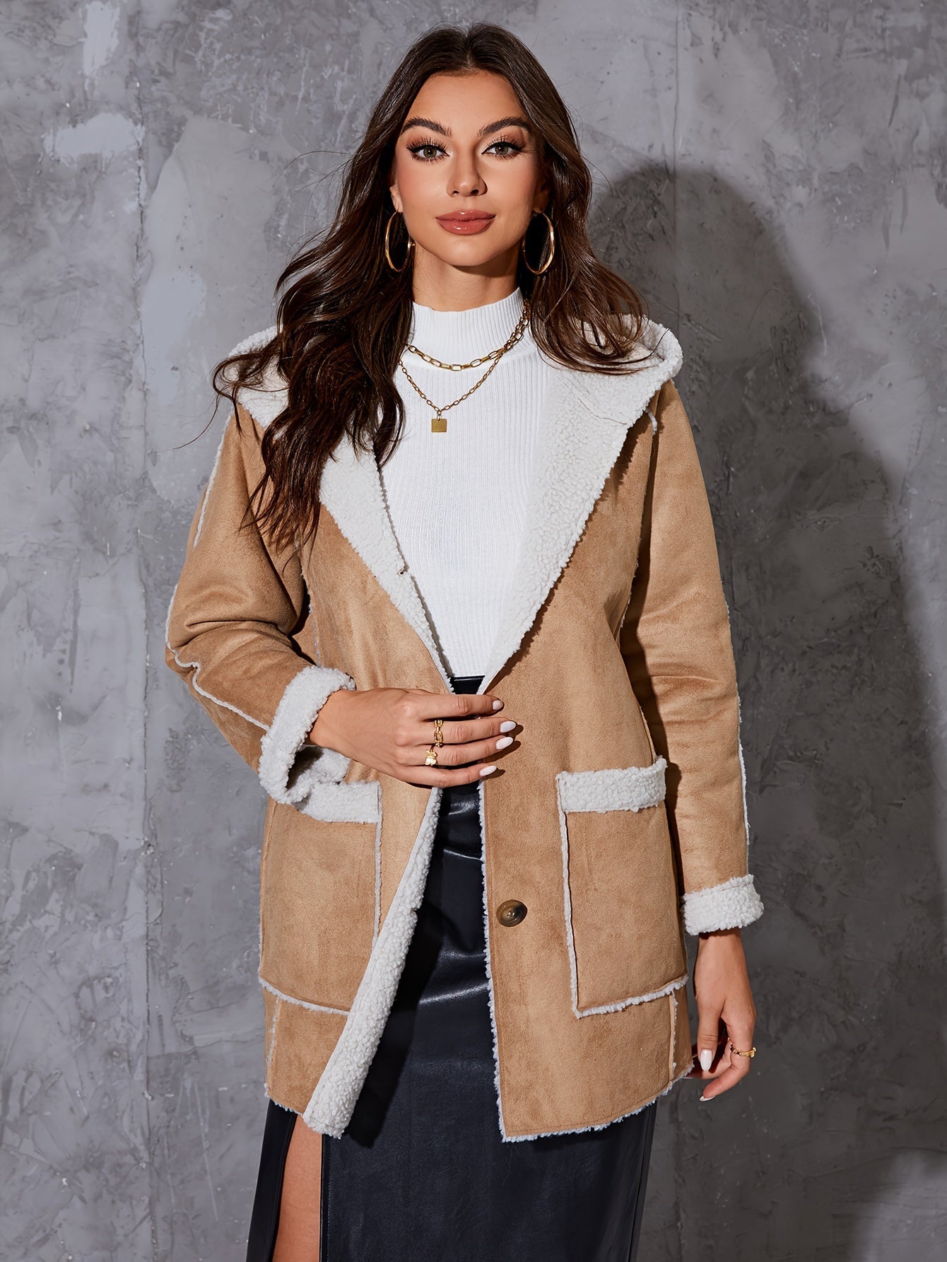 Beige fluffig jacka