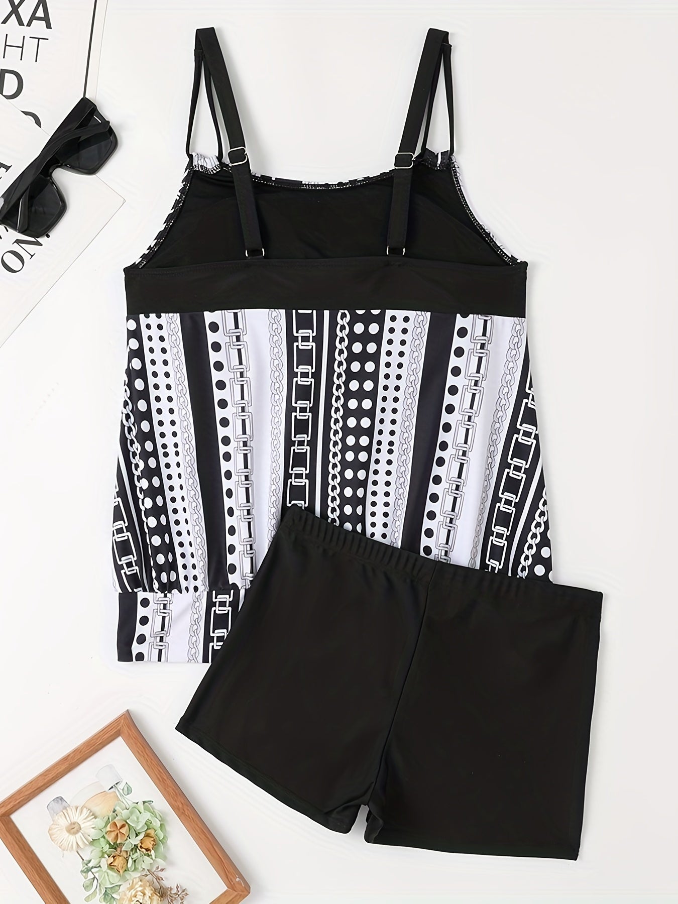 Tankini-set med ränder och prickar