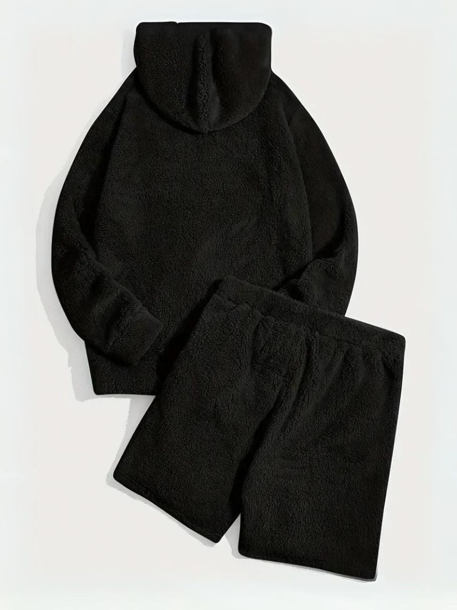 fluffig hoodie och shorts
