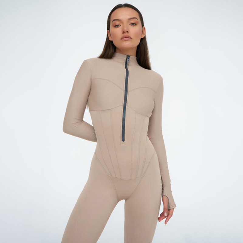 Tight jumpsuit med dragkedja