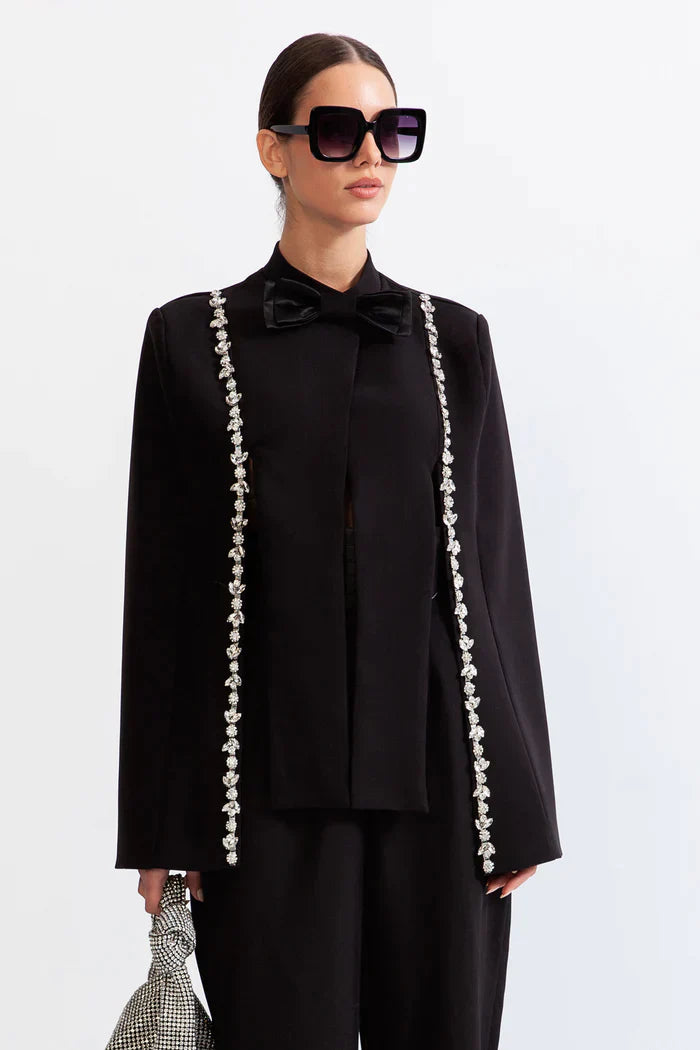 Svart juvel smoking cape