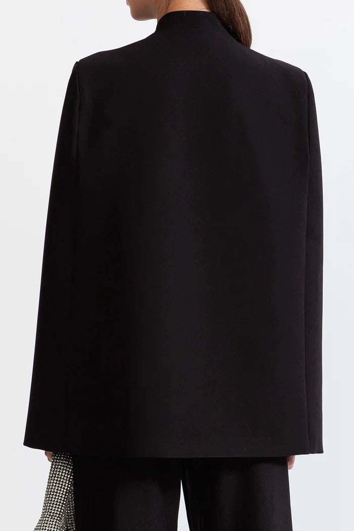 Svart juvel smoking cape