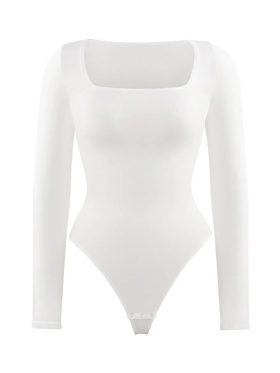 Långärmad jumpsuit med fyrkantig hals