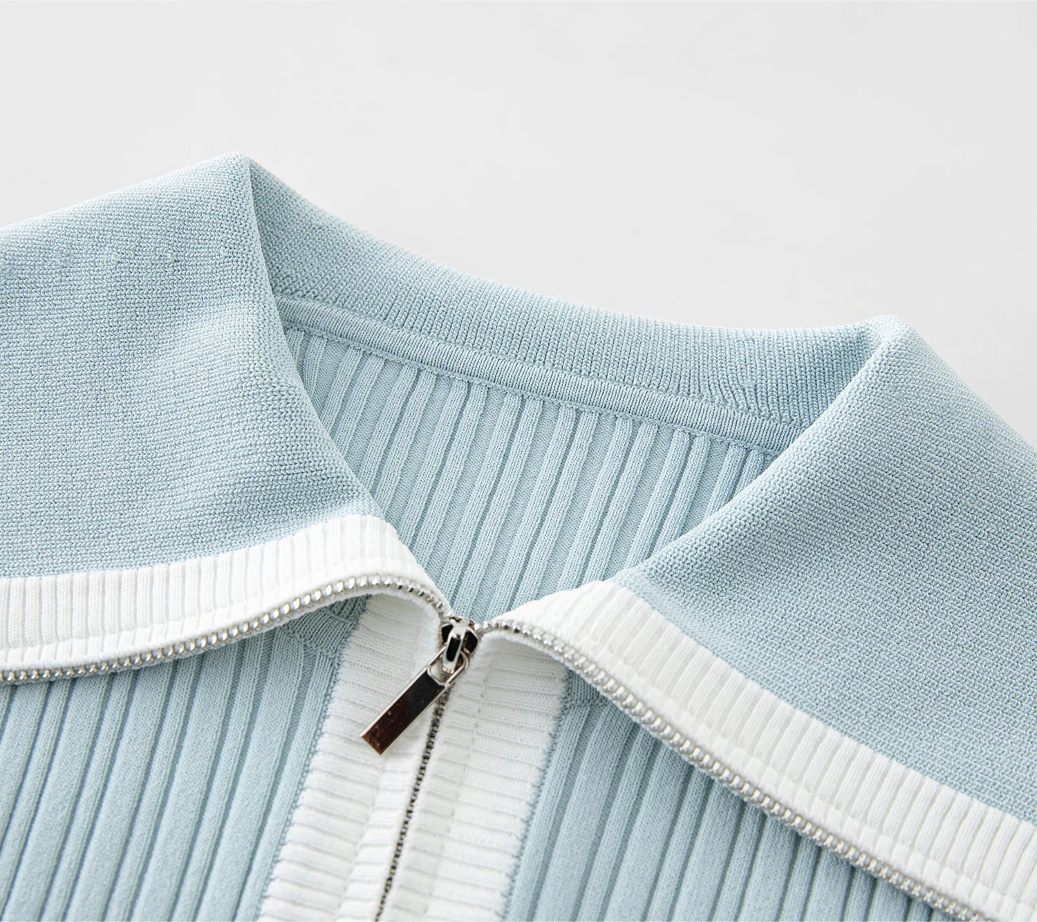 Kortärmad stickad randig t-shirt