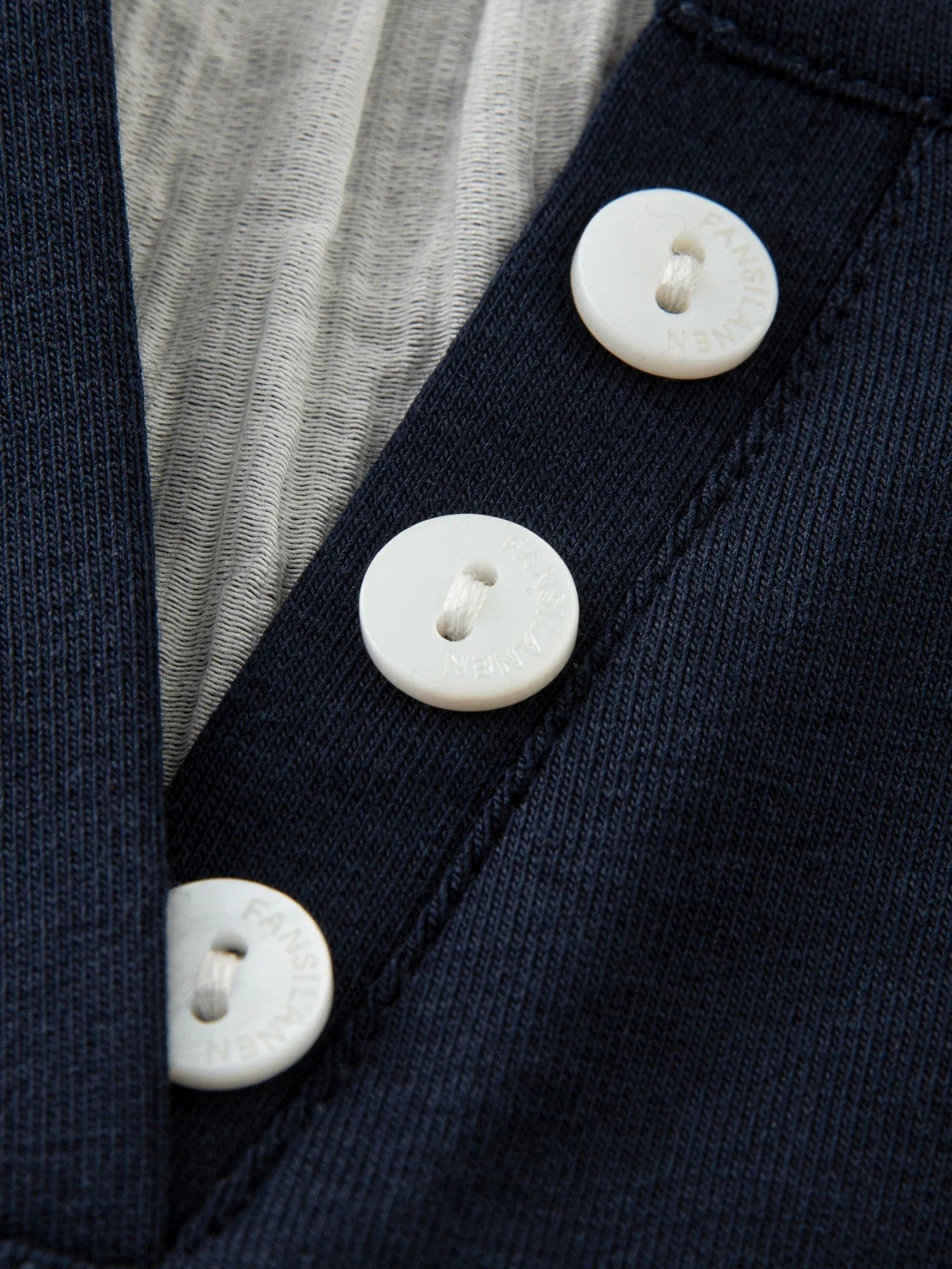 Elegant marinblå topp