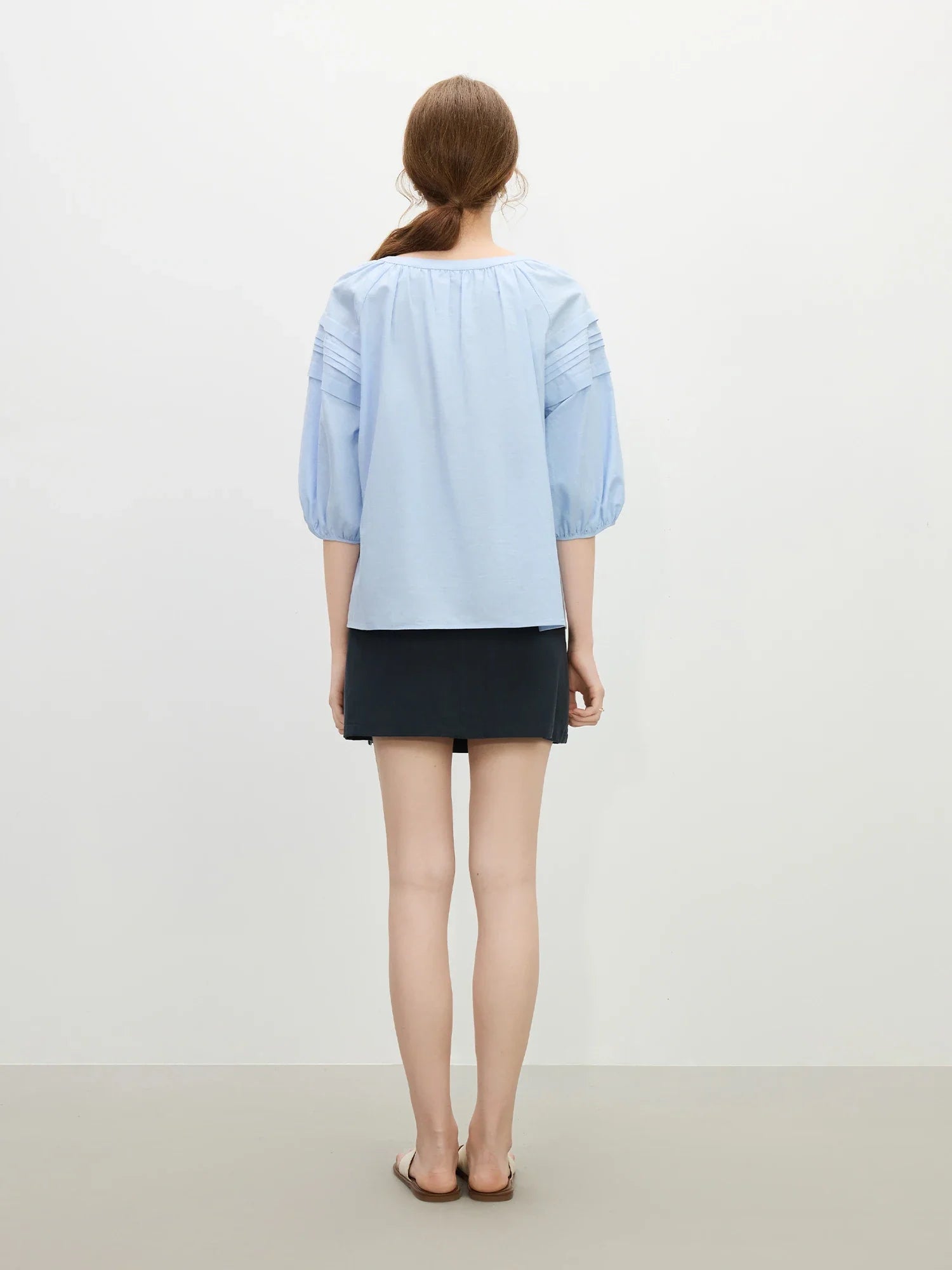 Kortärmad blus i linneblandning