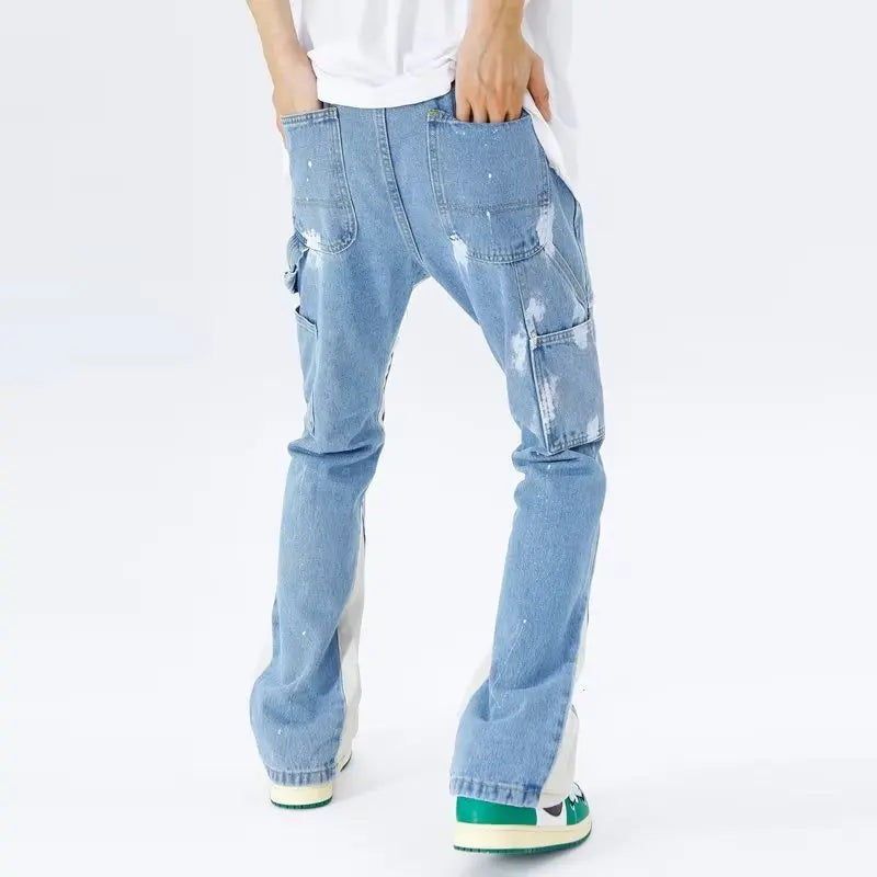Baggy flare jeans i streetwear-stil
