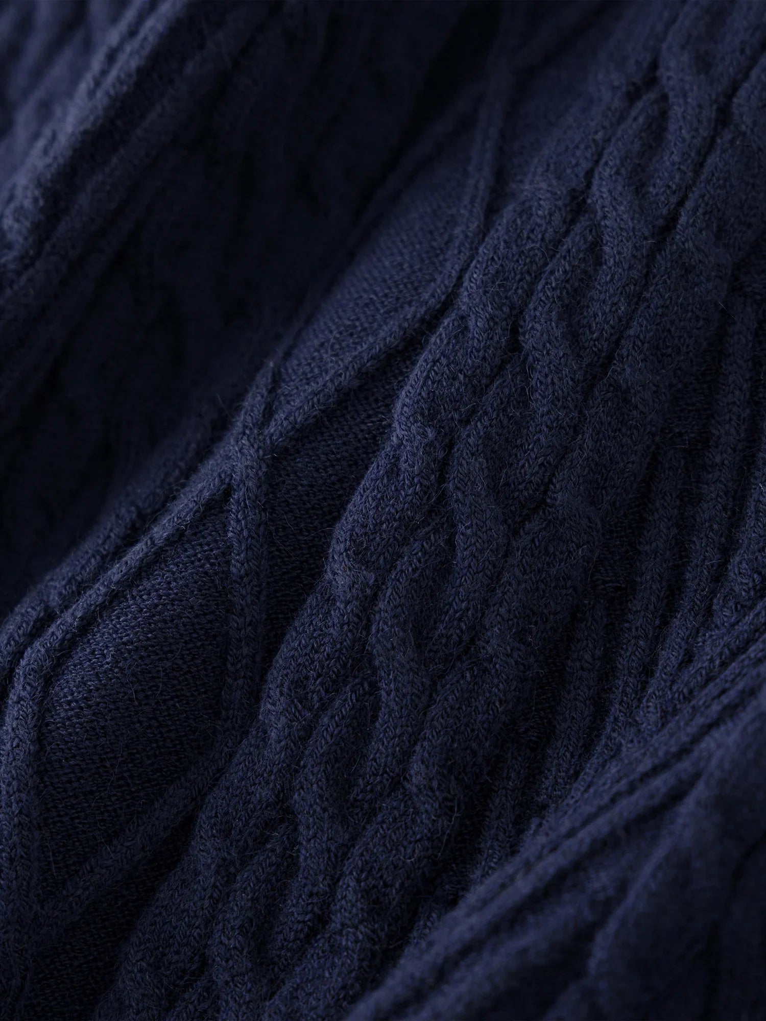 Stickad kofta i två delar