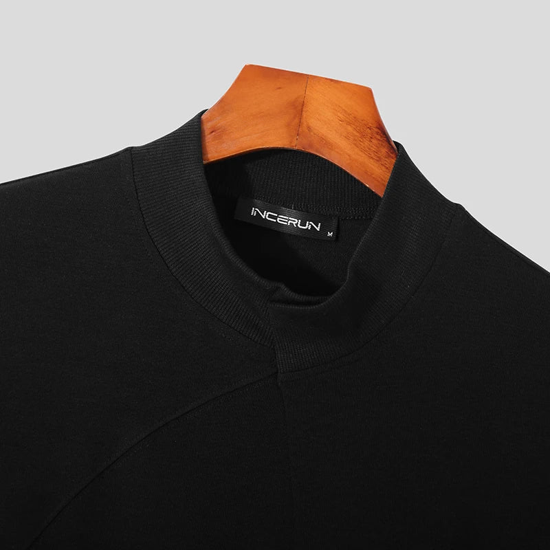 T-shirt med turtleneck och korta ärmar
