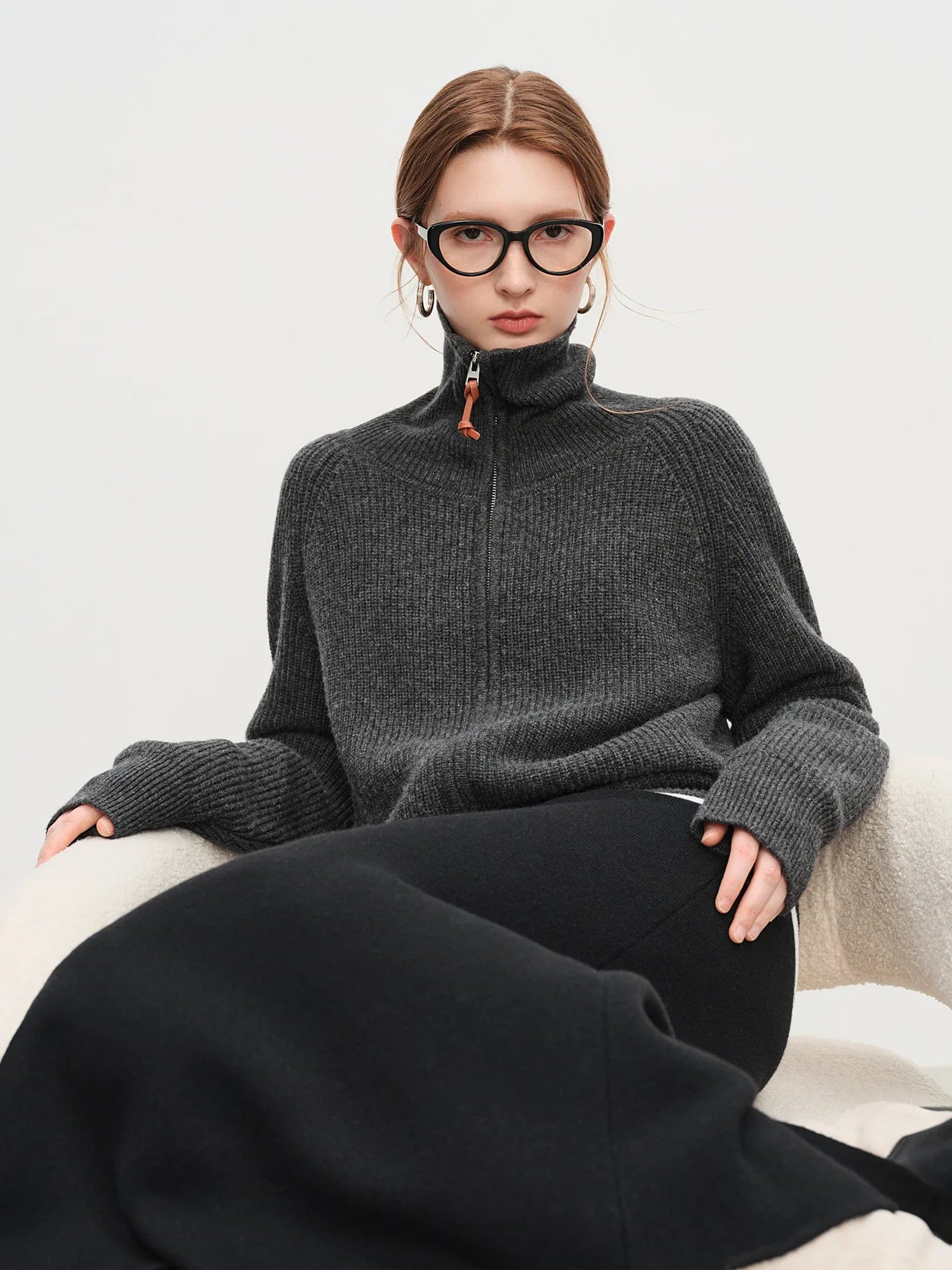 Stickad kofta i ullblandning med dubbel dragkedja