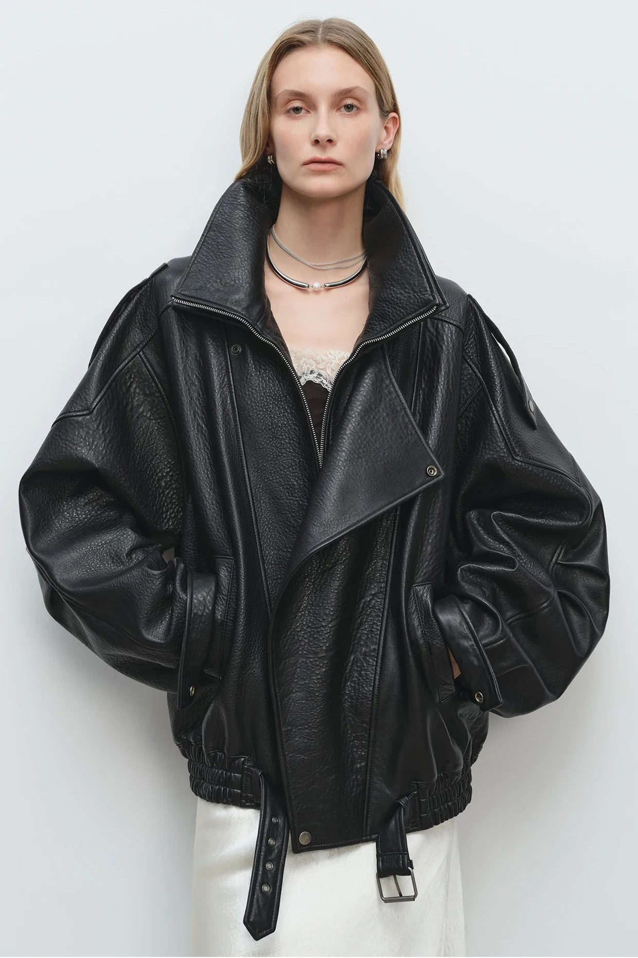 Mjuk, överdimensionerad läderjacka