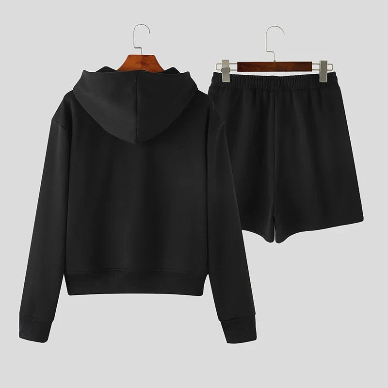 Lå ngärmad sweatshirt och huvshorts