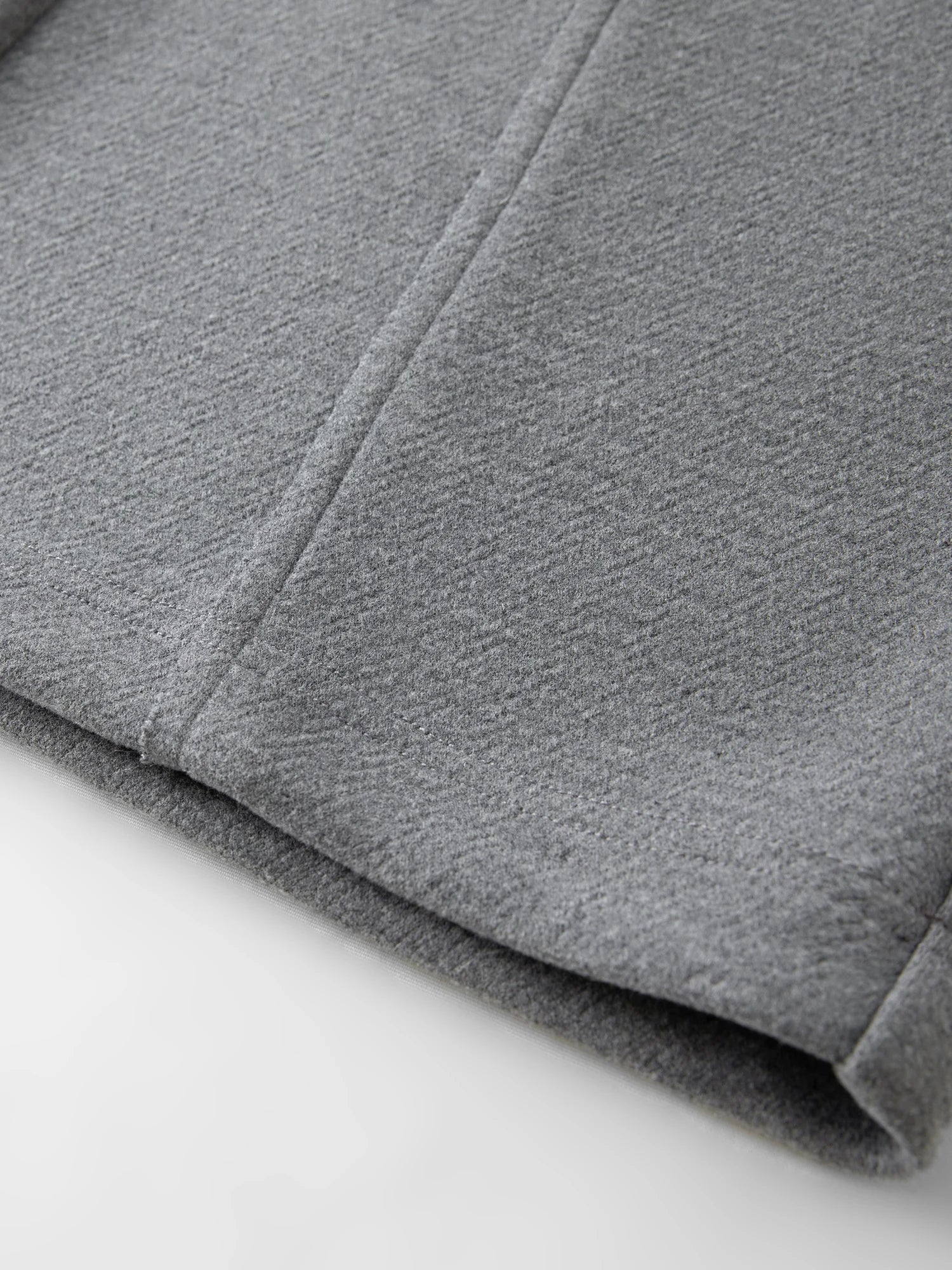 Avslappnade raka byxor