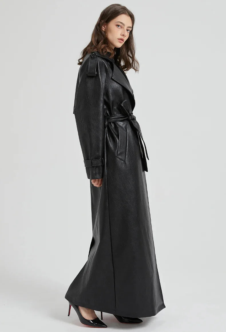 Lång läderkappa