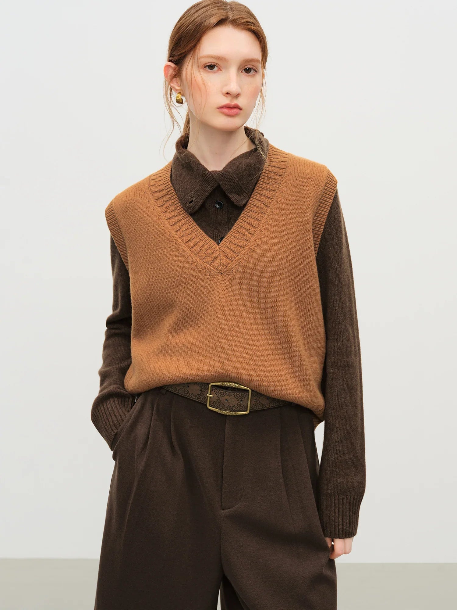 Ärmlös V-ringad ullväst