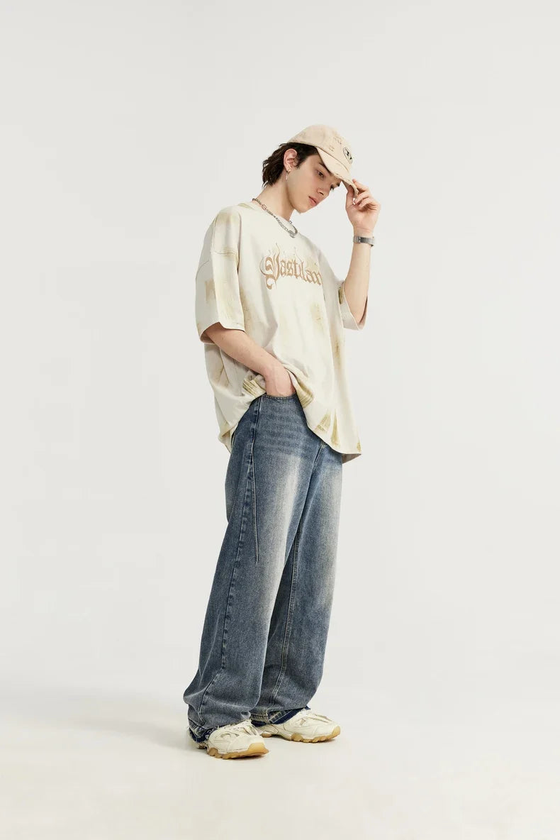 Frasade tvättade jeans med vida ben