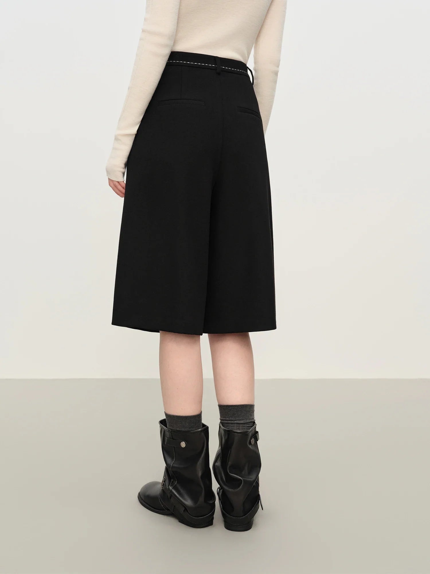 Lösa shorts med vida ben