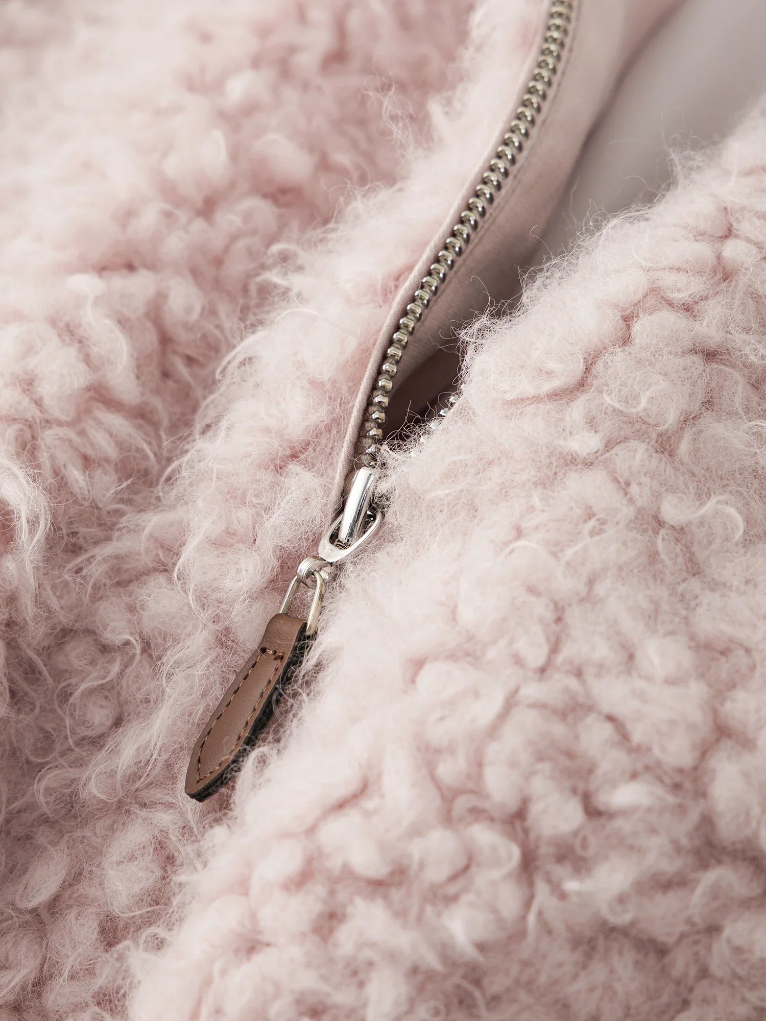 Kort lätt pälsjacka