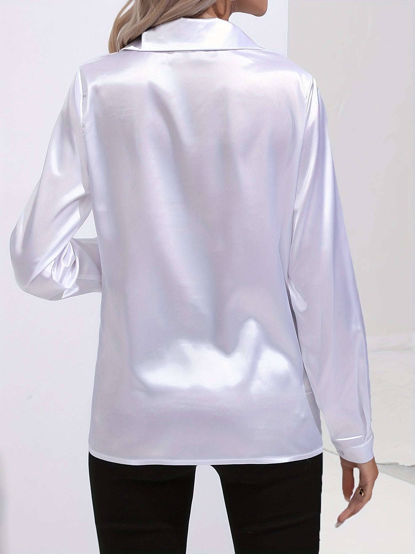 Elegant blus i satin