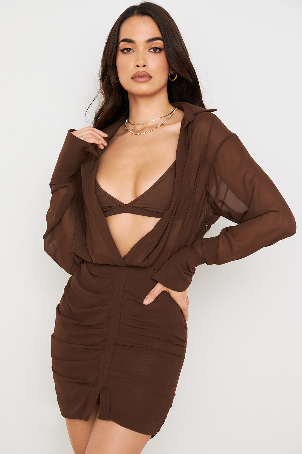 Choklad chiffong skjortklänning och bralette
