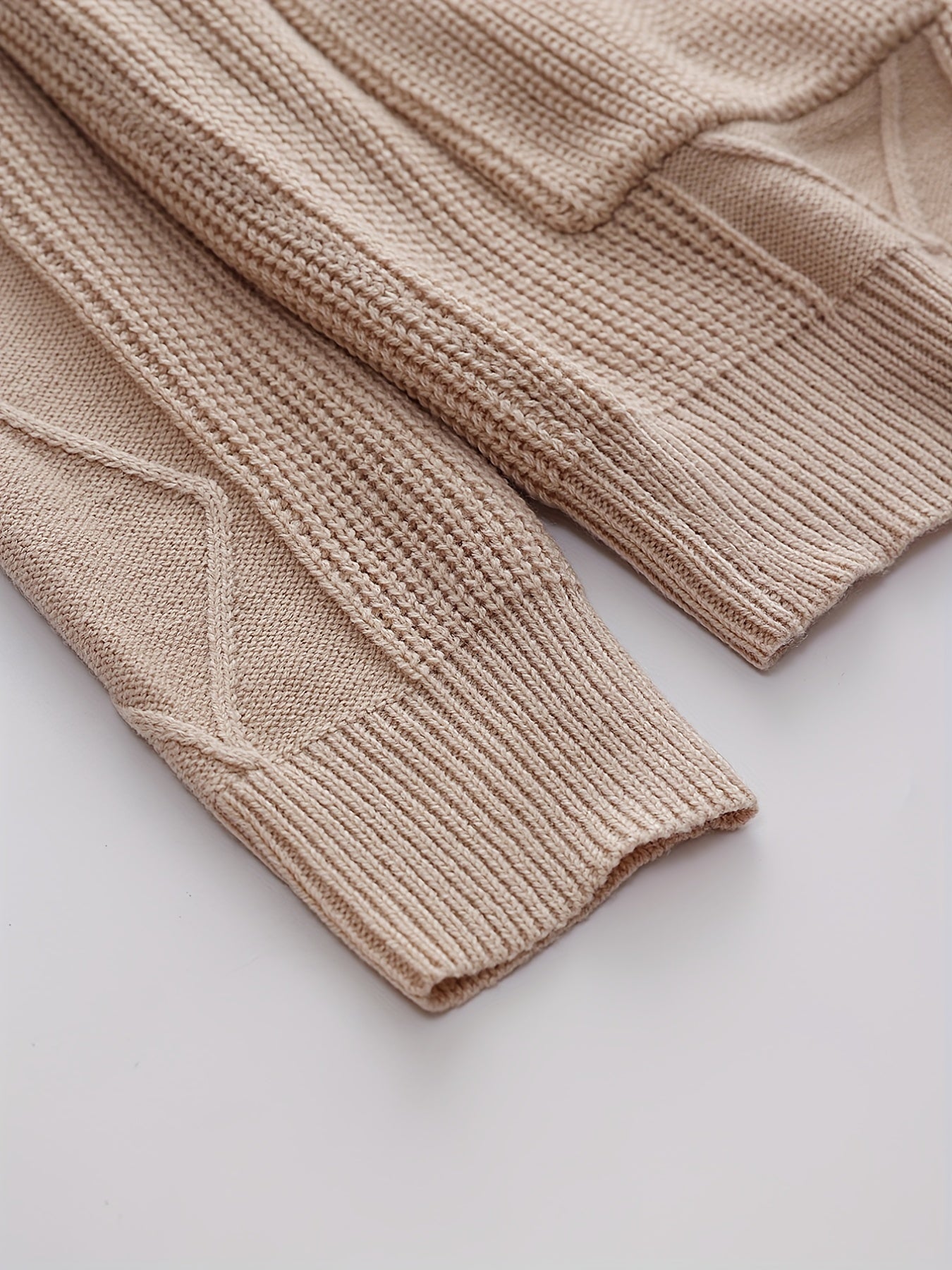 Elegant kofta med hög stretch i beige