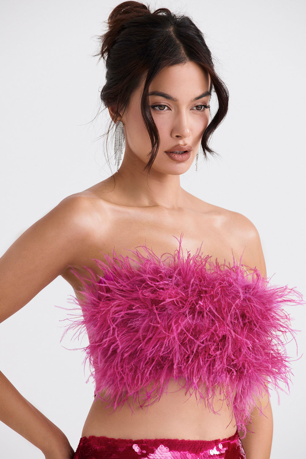 Ljust rosa bandeau med paljetter och maxikjol