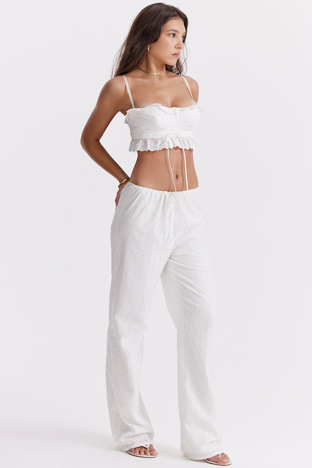 Vit broderie anglais bralette topp med byxor