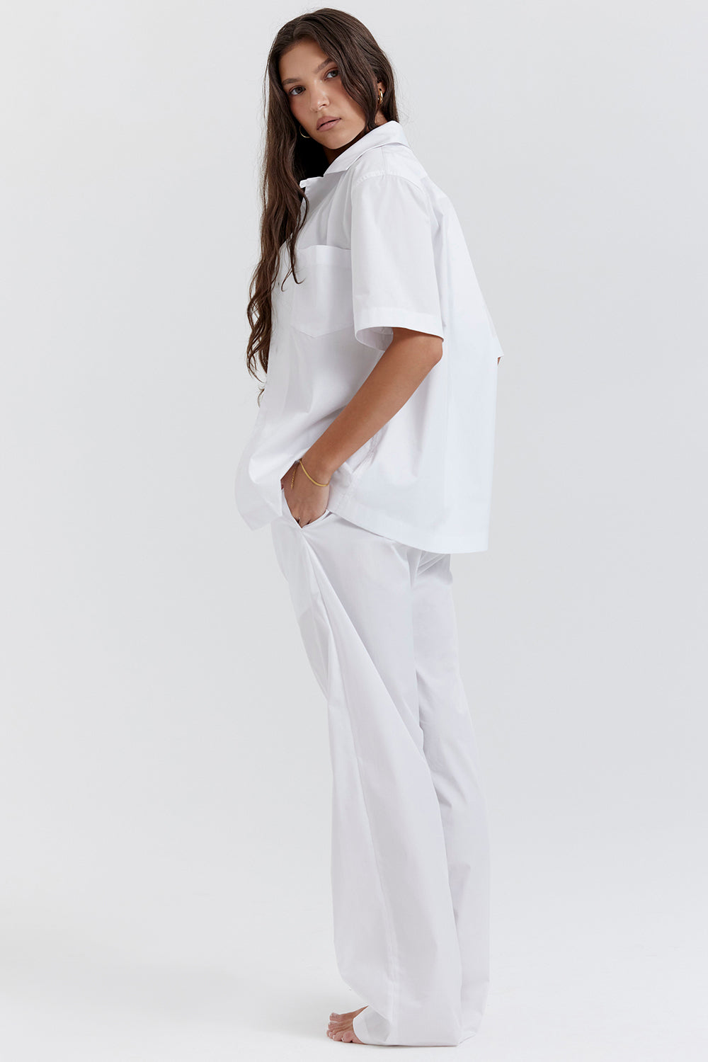 Vit oversized skjorta med byxor med avslappnad passform