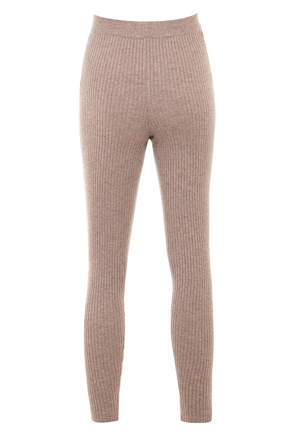 Korn grov kofta av naturlig ull med bralette och leggings