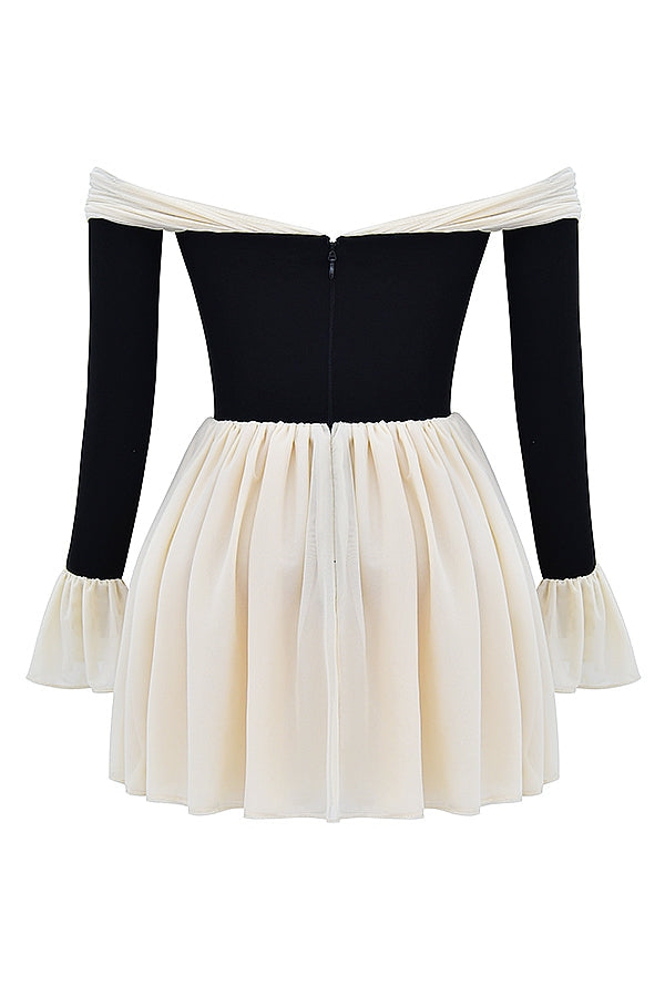 Off shoulder klänning