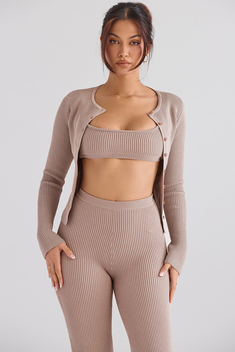 Ribbstickad cardigan med leggings