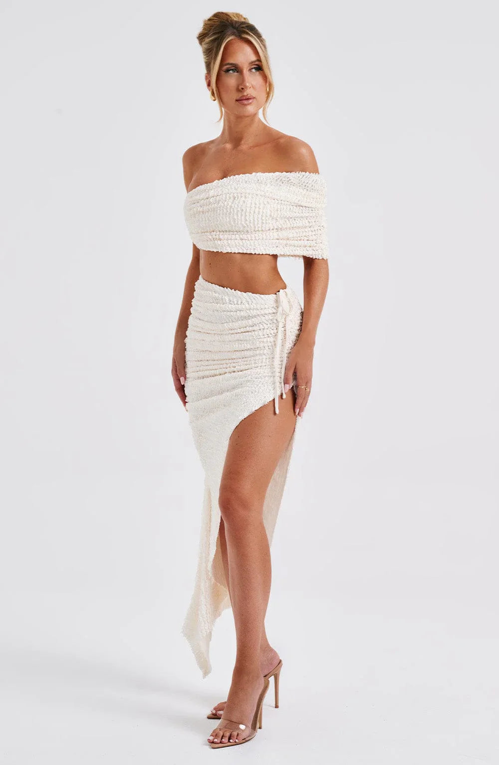 Texturerad off-shoulder topp med kjol